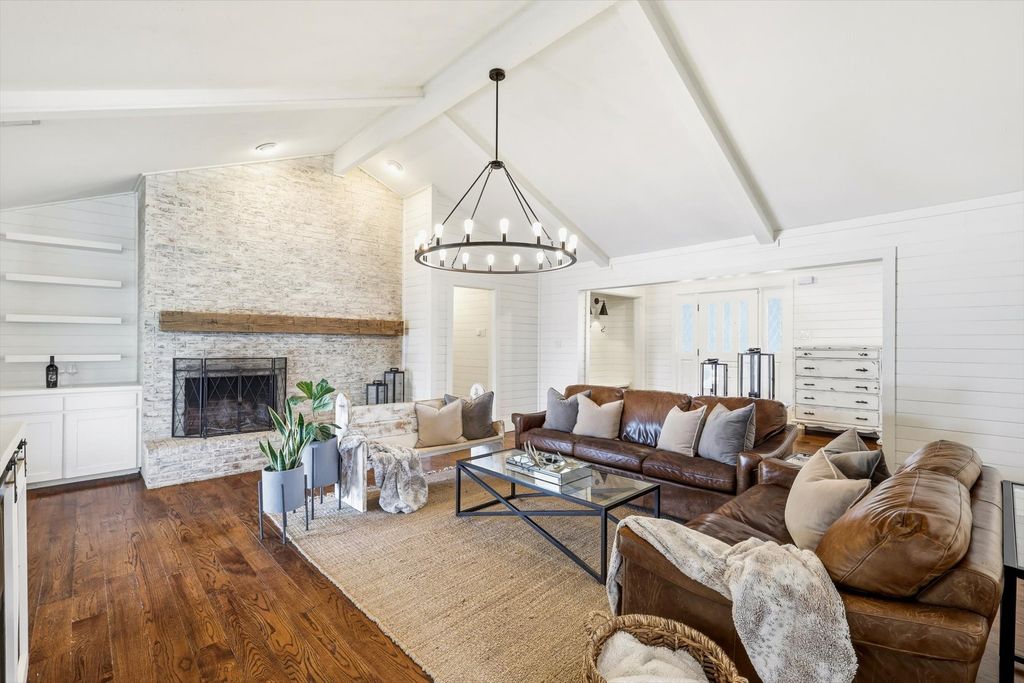 5068 Lake View Circle, North Richland Hills, TX 76180