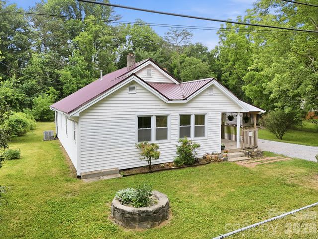 226 Vance Avenue, Black Mountain, NC 28711