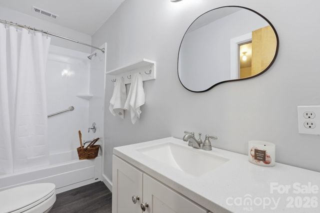 226 Vance Avenue, Black Mountain, NC 28711