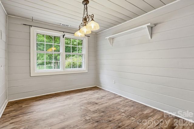 226 Vance Avenue, Black Mountain, NC 28711