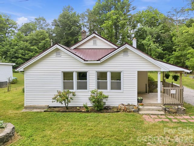 226 Vance Avenue, Black Mountain, NC 28711