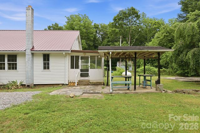 226 Vance Avenue, Black Mountain, NC 28711