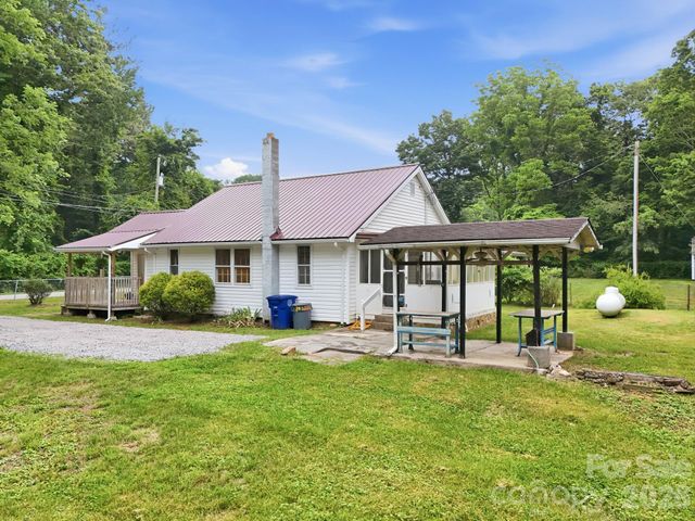 226 Vance Avenue, Black Mountain, NC 28711