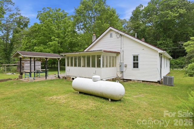 226 Vance Avenue, Black Mountain, NC 28711