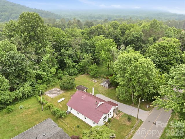 226 Vance Avenue, Black Mountain, NC 28711