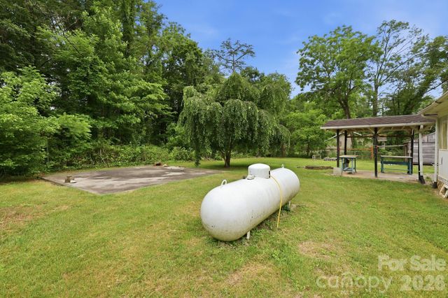 226 Vance Avenue, Black Mountain, NC 28711
