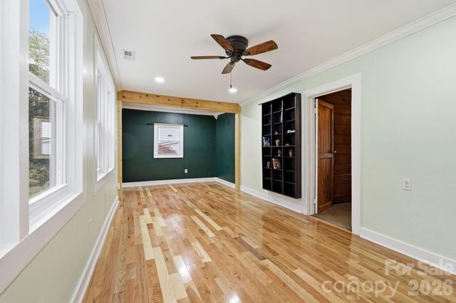 226 Vance Avenue, Black Mountain, NC 28711