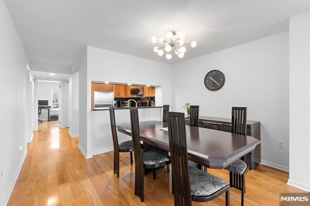 316 Nelson Court, Edgewater, NJ 07020