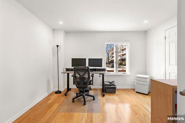 316 Nelson Court, Edgewater, NJ 07020