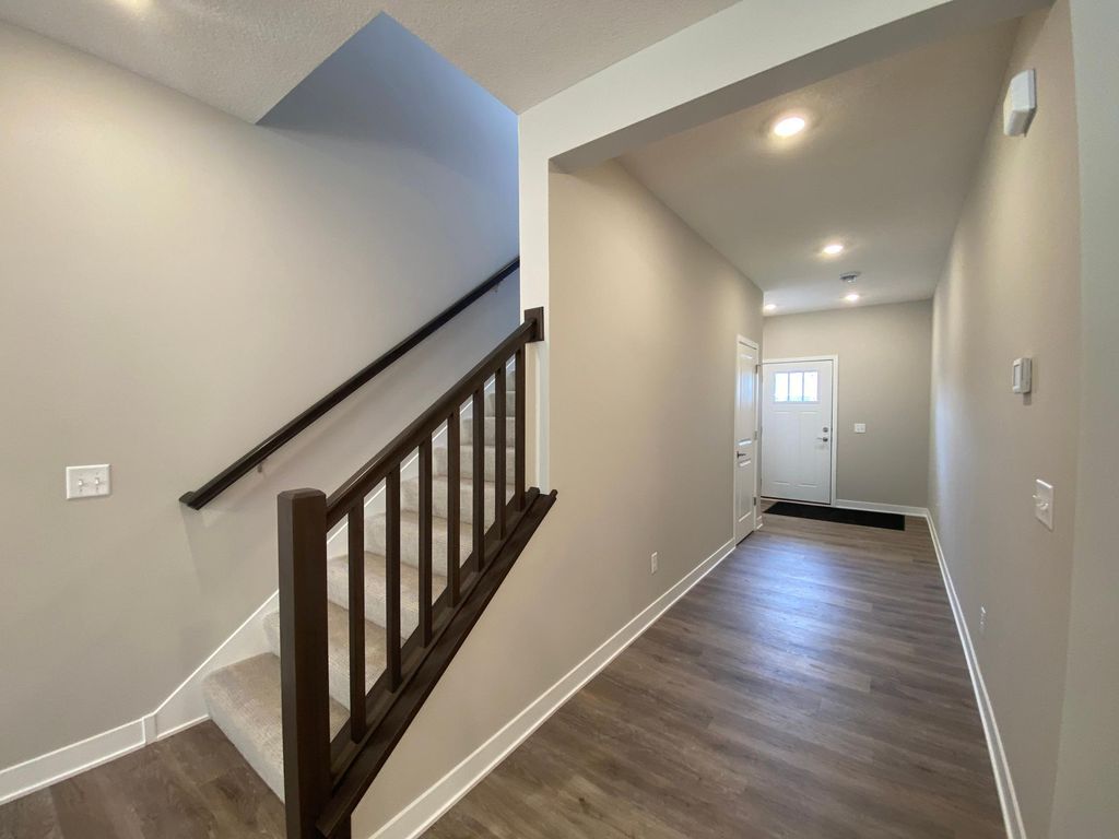 13792 Hollybrook Circle, Apple Valley, MN 55124 — photo 2