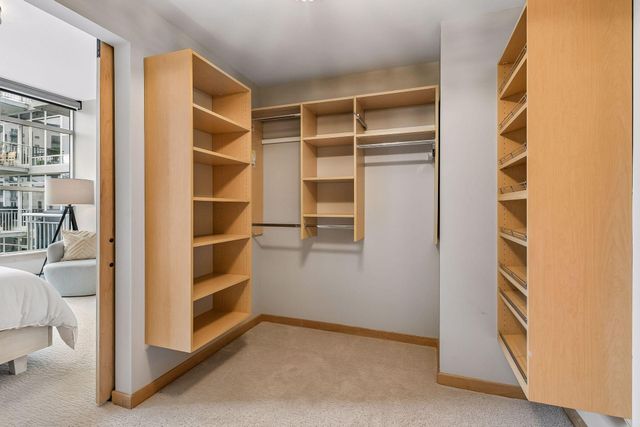 215 10th Avenue S 321, Minneapolis, MN 55415