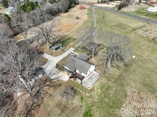 544 Hicks Creek Road, Troutman, NC 28166