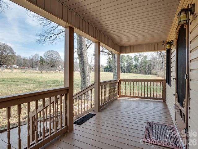 544 Hicks Creek Road, Troutman, NC 28166