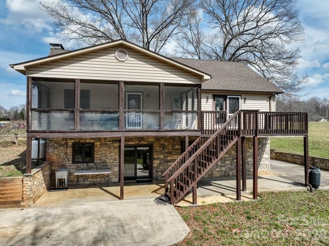 544 Hicks Creek Road, Troutman, NC 28166