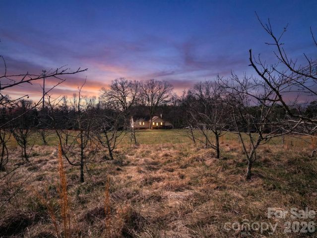 544 Hicks Creek Road, Troutman, NC 28166