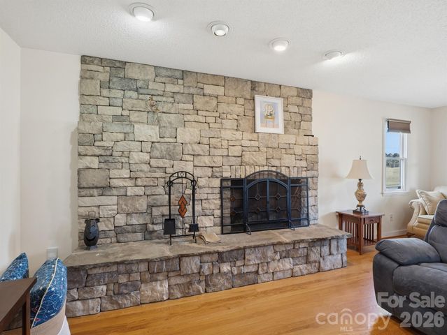 544 Hicks Creek Road, Troutman, NC 28166