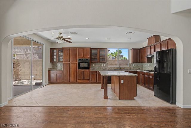 728 Blue Crystal Creek Road, Henderson, NV 89002