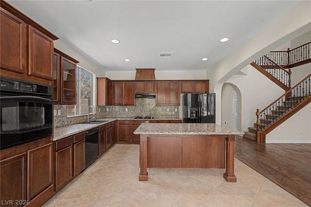 728 Blue Crystal Creek Road, Henderson, NV 89002