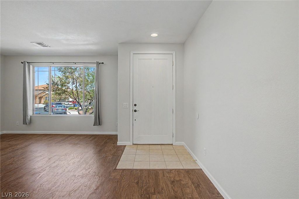 728 Blue Crystal Creek Road, Henderson, NV 89002 — photo 4