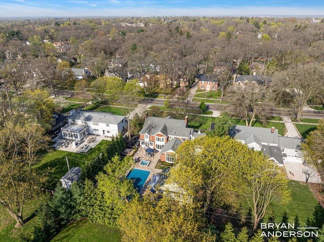 904 Plymouth Avenue SE, Grand Rapids, MI 49506