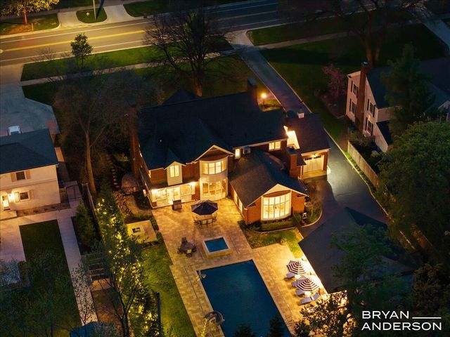904 Plymouth Avenue SE, Grand Rapids, MI 49506