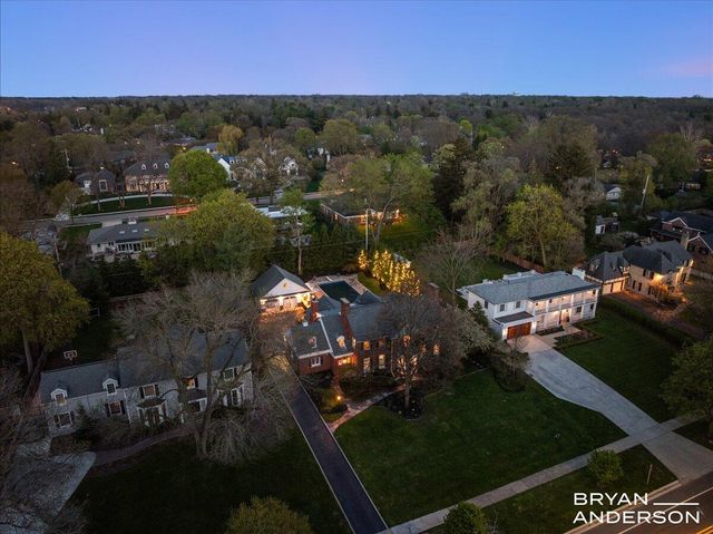904 Plymouth Avenue SE, Grand Rapids, MI 49506