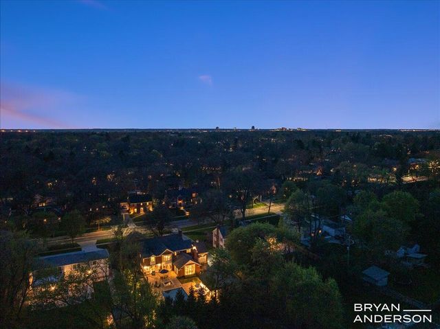 904 Plymouth Avenue SE, Grand Rapids, MI 49506