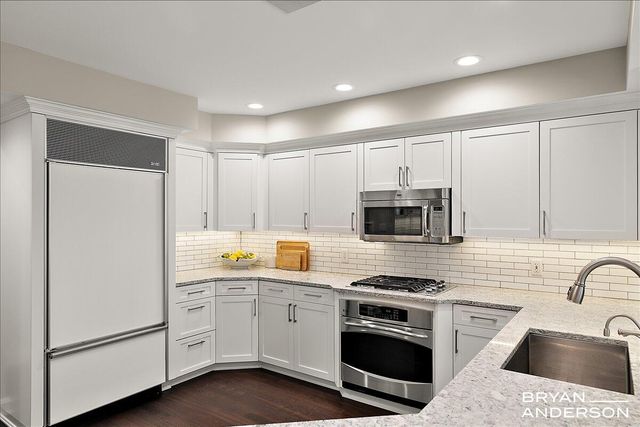 904 Plymouth Avenue SE, Grand Rapids, MI 49506