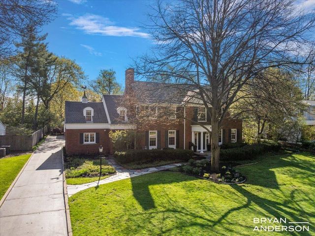904 Plymouth Avenue SE, Grand Rapids, MI 49506