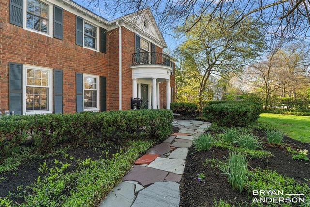 904 Plymouth Avenue SE, Grand Rapids, MI 49506
