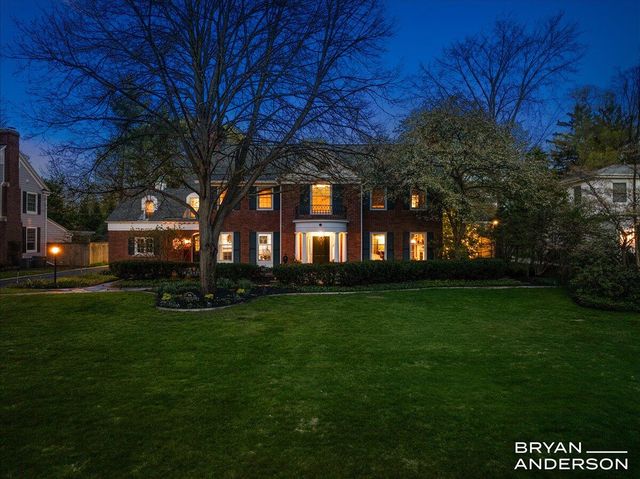 904 Plymouth Avenue SE, Grand Rapids, MI 49506