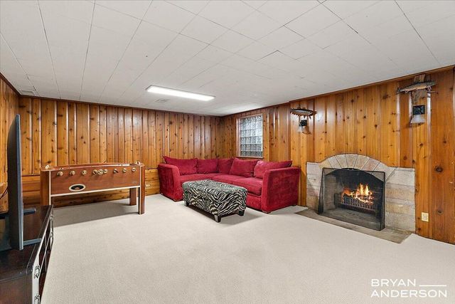 904 Plymouth Avenue SE, Grand Rapids, MI 49506
