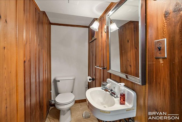 904 Plymouth Avenue SE, Grand Rapids, MI 49506