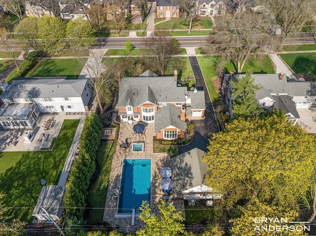 904 Plymouth Avenue SE, Grand Rapids, MI 49506