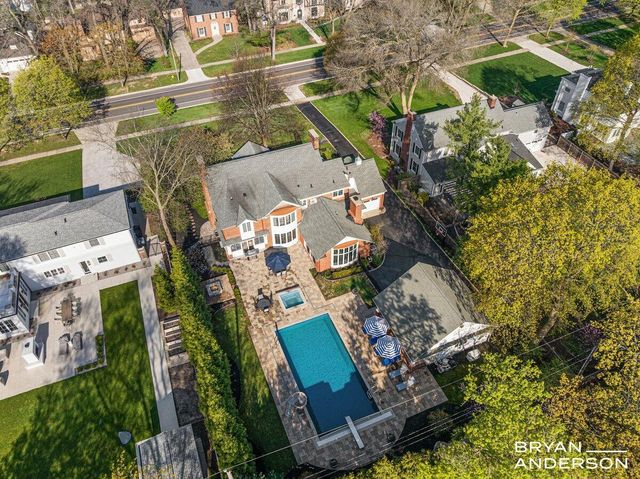 904 Plymouth Avenue SE, Grand Rapids, MI 49506