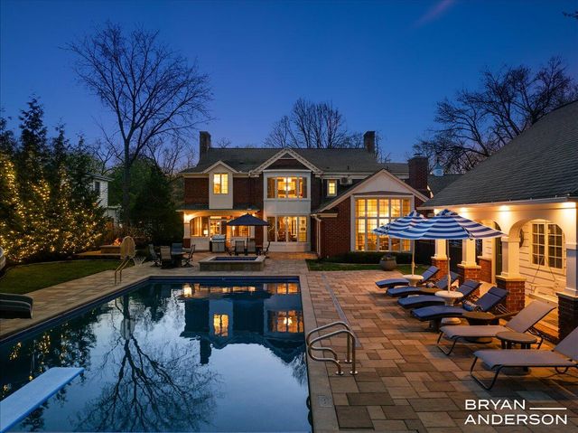 904 Plymouth Avenue SE, Grand Rapids, MI 49506