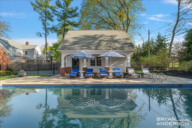 904 Plymouth Avenue SE, Grand Rapids, MI 49506