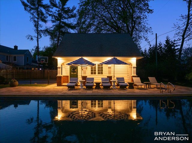904 Plymouth Avenue SE, Grand Rapids, MI 49506