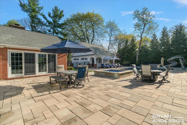 904 Plymouth Avenue SE, Grand Rapids, MI 49506
