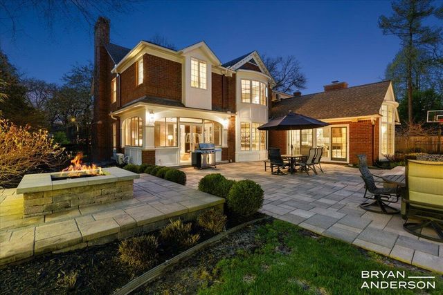 904 Plymouth Avenue SE, Grand Rapids, MI 49506
