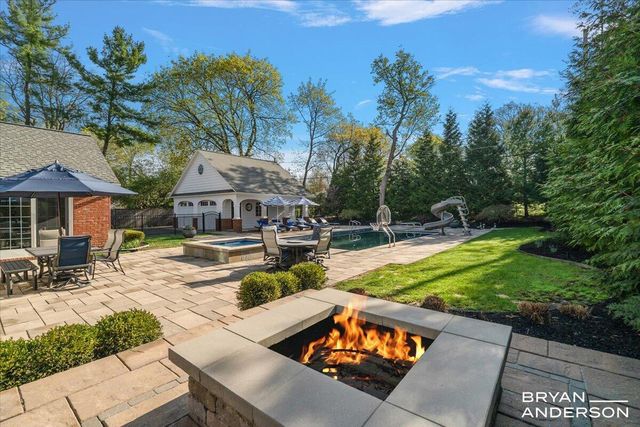 904 Plymouth Avenue SE, Grand Rapids, MI 49506