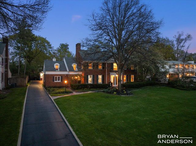 904 Plymouth Avenue SE, Grand Rapids, MI 49506