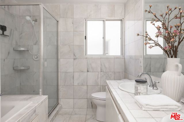 1430 S Bentley Avenue 402, Los Angeles, CA 90025