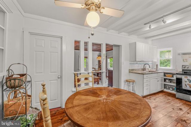 2 TIMBER LN, Harpers Ferry, WV 25425