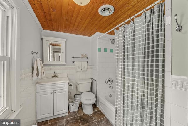 2 TIMBER LN, Harpers Ferry, WV 25425