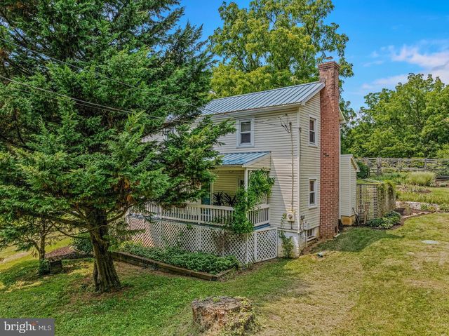 2 TIMBER LN, Harpers Ferry, WV 25425