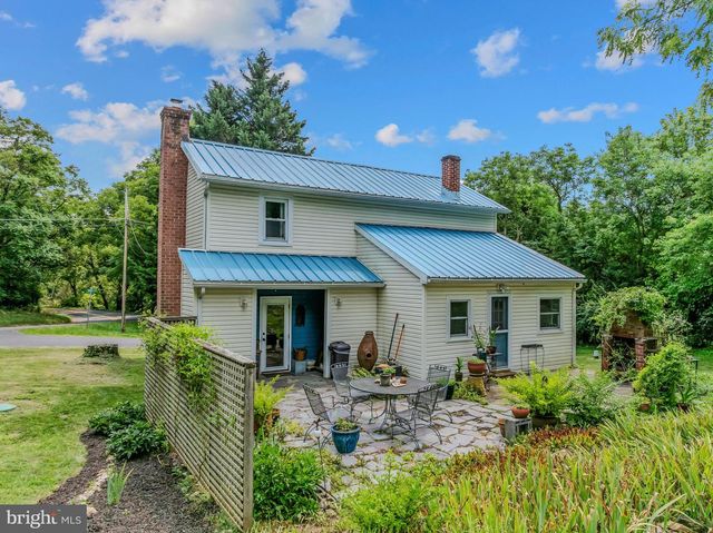 2 TIMBER LN, Harpers Ferry, WV 25425