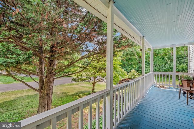 2 TIMBER LN, Harpers Ferry, WV 25425