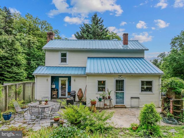 2 TIMBER LN, Harpers Ferry, WV 25425