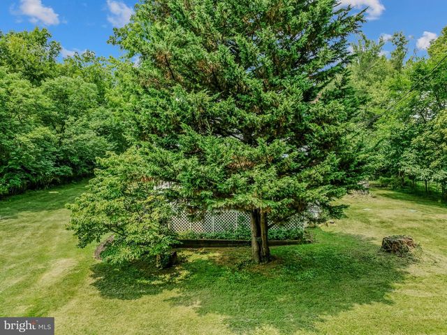 2 TIMBER LN, Harpers Ferry, WV 25425